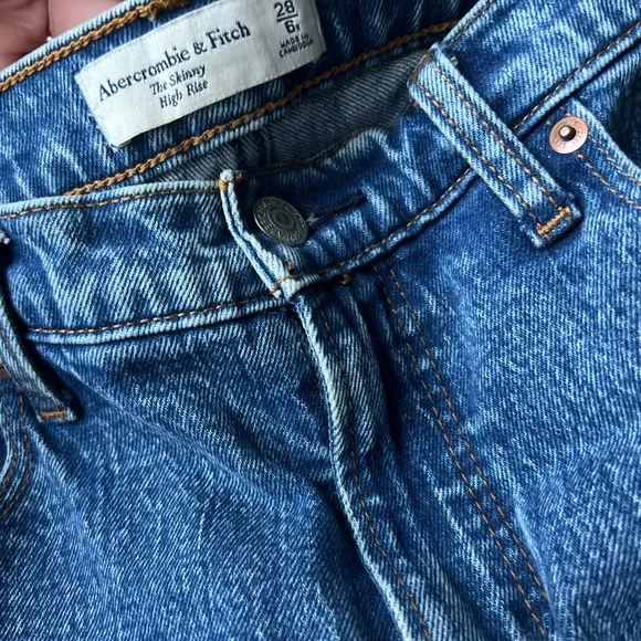 Abercrombie & Fitch The Skinny High Rise Jeans Blue Denim Ankle Size 28 - Picture 4 of 7